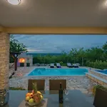 3 Bedroom Cozy In