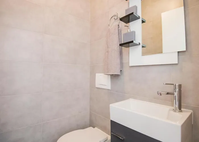 3 Bedroom Cozy In Hébergement de vacances *