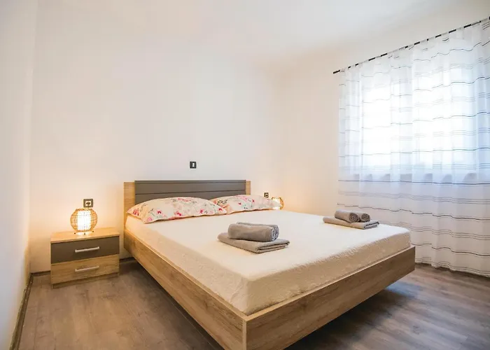 Hébergement de vacances 3 Bedroom Cozy In *